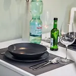 Edler Wohnraum Luxurioese Stadtoase Mit Balkon, Kaffeevollautomat, Lift & Parkplatz شيمنيتز