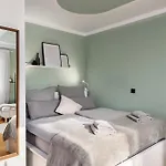 Edler Wohnraum Luxurioese Stadtoase Mit Balkon, Kaffeevollautomat, Lift & Parkplatz * شيمنيتز