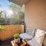 شقة Edler Wohnraum Luxurioese Stadtoase Mit Balkon, Kaffeevollautomat, Lift & Parkplatz