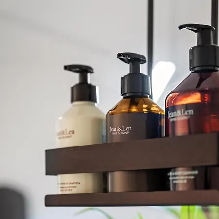 Edler Wohnraum Luxurioese Stadtoase Mit Balkon, Kaffeevollautomat, Lift & Parkplatz