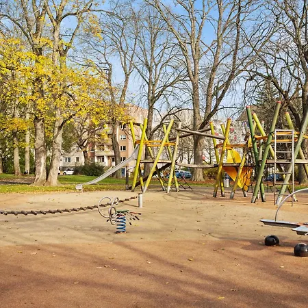 Edler Wohnraum Luxurioese Stadtoase Mit Balkon, Kaffeevollautomat, Lift & Parkplatz