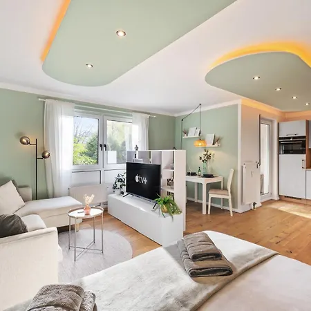Edler Wohnraum Luxurioese Stadtoase Mit Balkon, Kaffeevollautomat, Lift & Parkplatz *