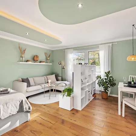 Edler Wohnraum Boutique-studio Mit Balkon, Miele-kaffeevollautomat, Lift, Parkplatz & Wlan 512 Mbps Apartment