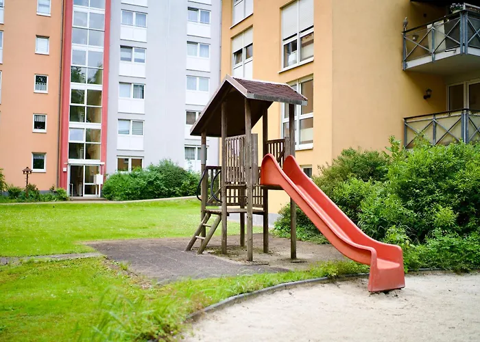 Edler Wohnraum Luxurioese Stadtoase Mit Balkon, Kaffeevollautomat, Lift & Parkplatz Apartamento