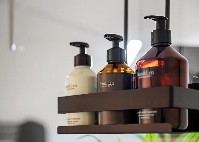 Edler Wohnraum Luxurioese Stadtoase Mit Balkon, Kaffeevollautomat, Lift & Parkplatz