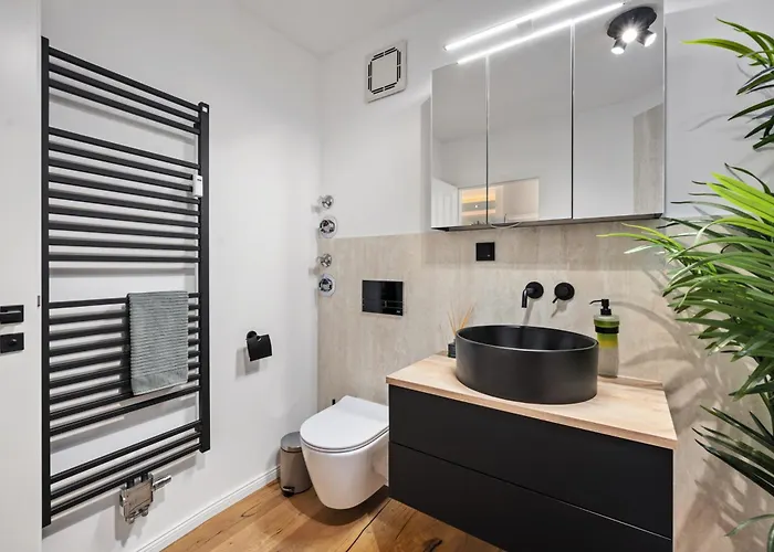 Apartamento Edler Wohnraum Luxurioese Stadtoase Mit Balkon, Kaffeevollautomat, Lift & Parkplatz Chemnitz