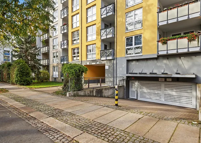 Edler Wohnraum Luxurioese Stadtoase Mit Balkon, Kaffeevollautomat, Lift & Parkplatz *