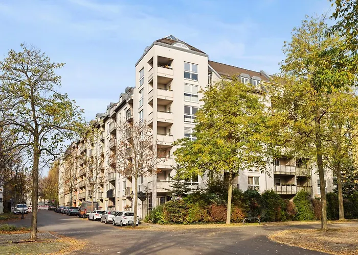 Edler Wohnraum Luxurioese Stadtoase Mit Balkon, Kaffeevollautomat, Lift & Parkplatz * Chemnitz