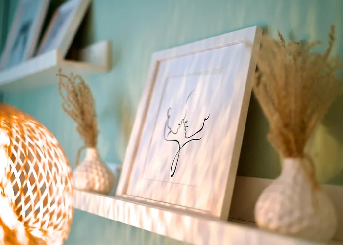 Apartamento Edler Wohnraum Luxurioese Stadtoase Mit Balkon, Kaffeevollautomat, Lift & Parkplatz