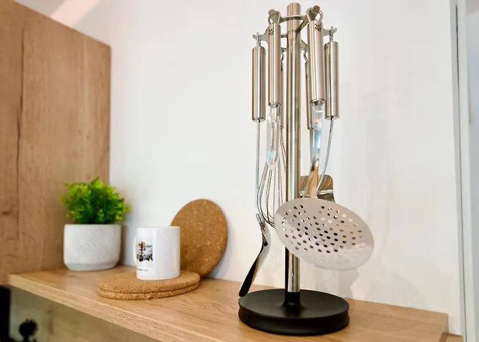 Apartamento Edler Wohnraum Luxurioese Stadtoase Mit Balkon, Kaffeevollautomat, Lift & Parkplatz *