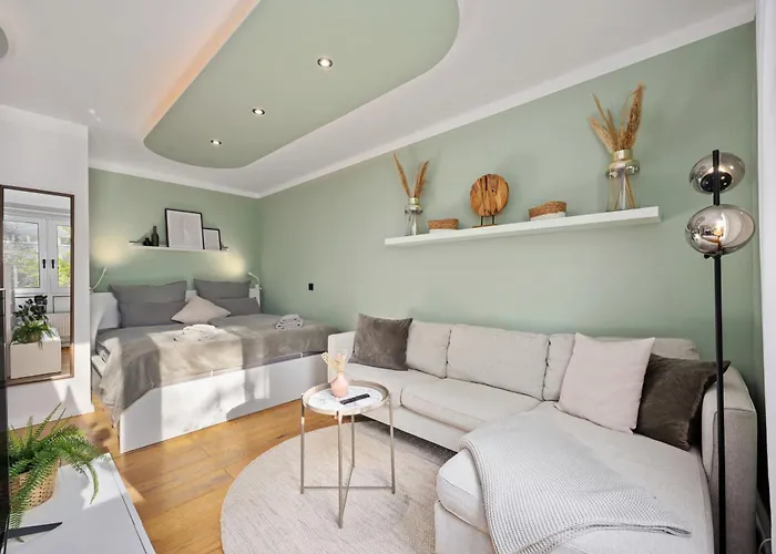 Apartamento Edler Wohnraum Luxurioese Stadtoase Mit Balkon, Kaffeevollautomat, Lift & Parkplatz Chemnitz