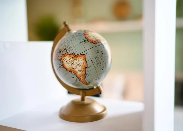 Edler Wohnraum Luxurioese Stadtoase Mit Balkon, Kaffeevollautomat, Lift & Parkplatz Chemnitz